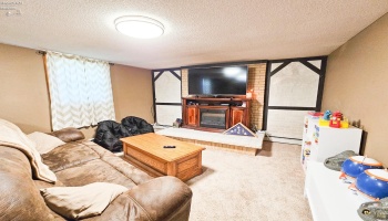 557 Maple Street, Clyde, 43410, 4 Bedrooms Bedrooms, ,2 BathroomsBathrooms,Residential,For Sale,Maple,20251436 557 Maple Street, Clyde, 43410, 4 Bedrooms Bedrooms, ,2 BathroomsBathrooms,Residential,For Sale,Maple,20251436