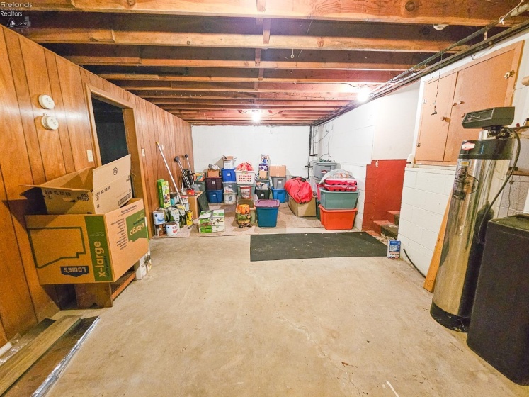 557 Maple Street, Clyde, 43410, 4 Bedrooms Bedrooms, ,2 BathroomsBathrooms,Residential,For Sale,Maple,20251436