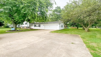 557 Maple Street, Clyde, 43410, 4 Bedrooms Bedrooms, ,2 BathroomsBathrooms,Residential,For Sale,Maple,20251436 557 Maple Street, Clyde, 43410, 4 Bedrooms Bedrooms, ,2 BathroomsBathrooms,Residential,For Sale,Maple,20251436
