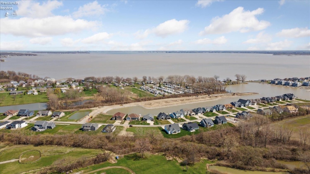 2226 Harbor Bay Drive, Marblehead, 43440, 4 Bedrooms Bedrooms, ,3 BathroomsBathrooms,Residential,For Sale,Harbor Bay,20251315