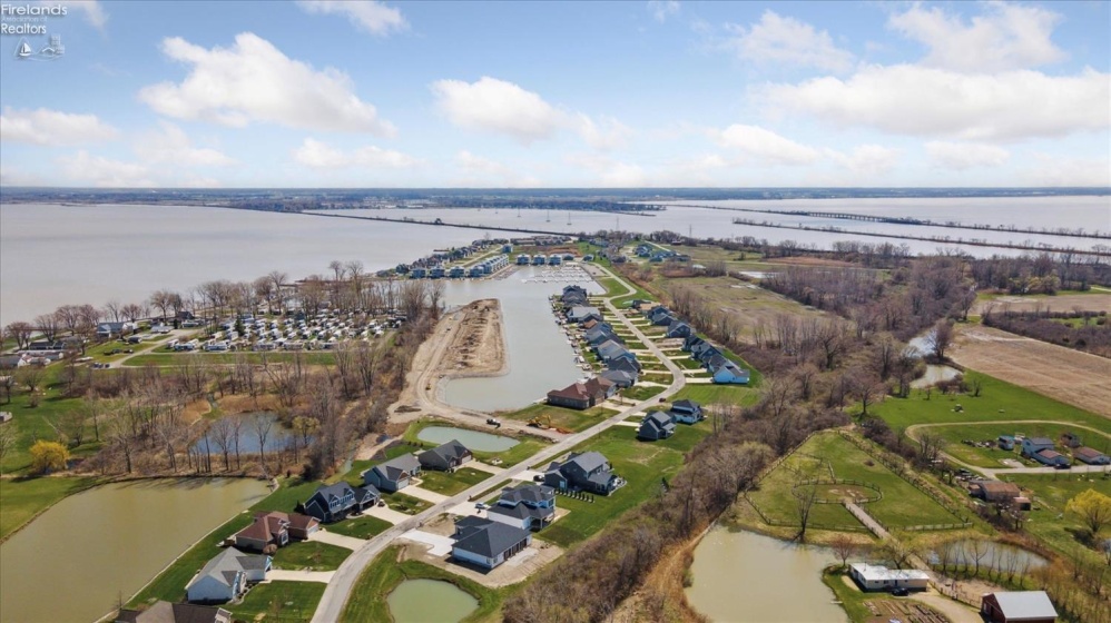 2226 Harbor Bay Drive, Marblehead, 43440, 4 Bedrooms Bedrooms, ,3 BathroomsBathrooms,Residential,For Sale,Harbor Bay,20251315