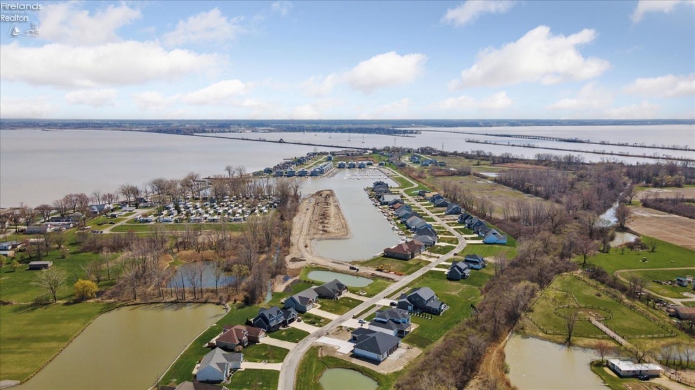 2226 Harbor Bay Drive, Marblehead, 43440, 4 Bedrooms Bedrooms, ,3 BathroomsBathrooms,Residential,For Sale,Harbor Bay,20251315