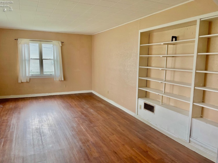 418 Spring Street, Clyde, 43410, 3 Bedrooms Bedrooms, ,1 BathroomBathrooms,Residential,For Sale,Spring,20251420