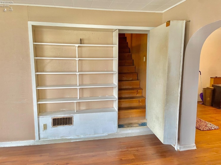 Hidden stairway