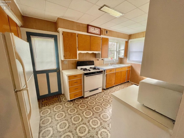 418 Spring Street, Clyde, 43410, 3 Bedrooms Bedrooms, ,1 BathroomBathrooms,Residential,For Sale,Spring,20251420