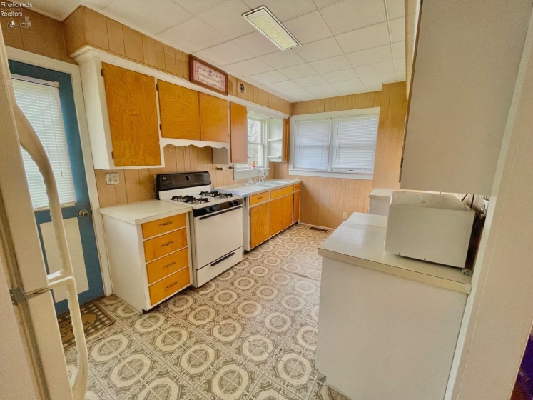 418 Spring Street, Clyde, 43410, 3 Bedrooms Bedrooms, ,1 BathroomBathrooms,Residential,For Sale,Spring,20251420