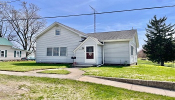 418 Spring Street, Clyde, 43410, 3 Bedrooms Bedrooms, ,1 BathroomBathrooms,Residential,For Sale,Spring,20251420 418 Spring Street, Clyde, 43410, 3 Bedrooms Bedrooms, ,1 BathroomBathrooms,Residential,For Sale,Spring,20251420