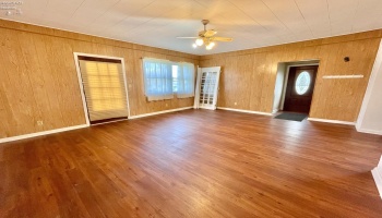 418 Spring Street, Clyde, 43410, 3 Bedrooms Bedrooms, ,1 BathroomBathrooms,Residential,For Sale,Spring,20251420 418 Spring Street, Clyde, 43410, 3 Bedrooms Bedrooms, ,1 BathroomBathrooms,Residential,For Sale,Spring,20251420