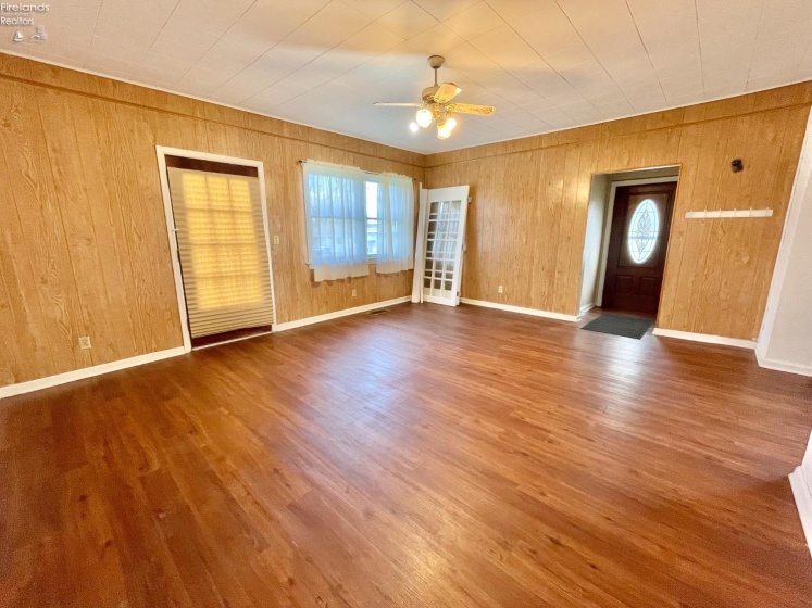 418 Spring Street, Clyde, 43410, 3 Bedrooms Bedrooms, ,1 BathroomBathrooms,Residential,For Sale,Spring,20251420