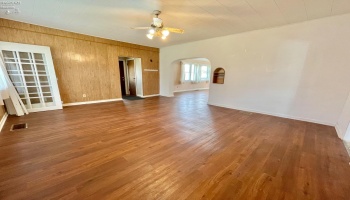 418 Spring Street, Clyde, 43410, 3 Bedrooms Bedrooms, ,1 BathroomBathrooms,Residential,For Sale,Spring,20251420 418 Spring Street, Clyde, 43410, 3 Bedrooms Bedrooms, ,1 BathroomBathrooms,Residential,For Sale,Spring,20251420