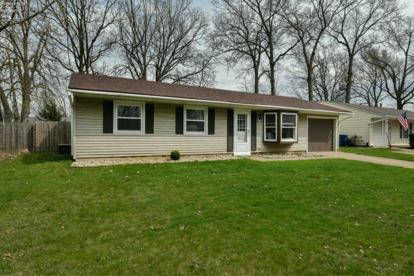 1371 Hollyview Drive, Vermilion, 44089, 3 Bedrooms Bedrooms, ,1 BathroomBathrooms,Residential,For Sale,Hollyview,20251432