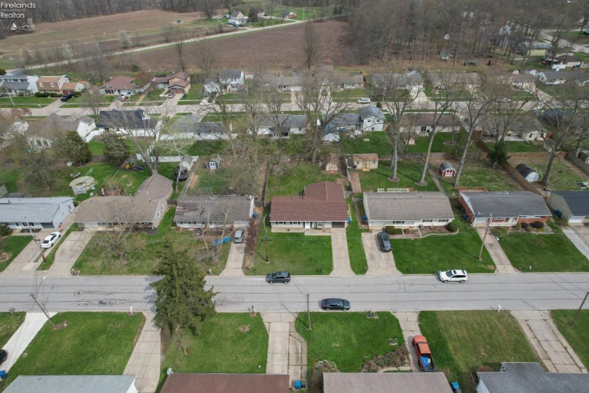 1371 Hollyview Drive, Vermilion, 44089, 3 Bedrooms Bedrooms, ,1 BathroomBathrooms,Residential,For Sale,Hollyview,20251432