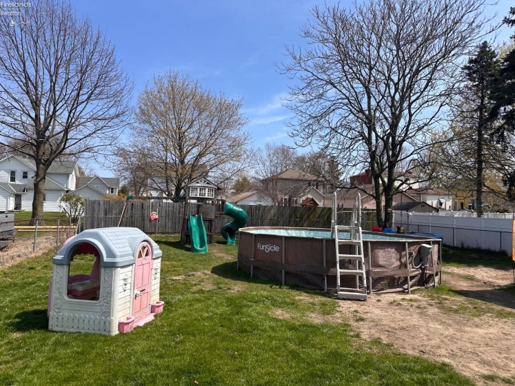 136 Birdseye Street, Clyde, 43410, 3 Bedrooms Bedrooms, ,1 BathroomBathrooms,Residential,For Sale,Birdseye,20251395