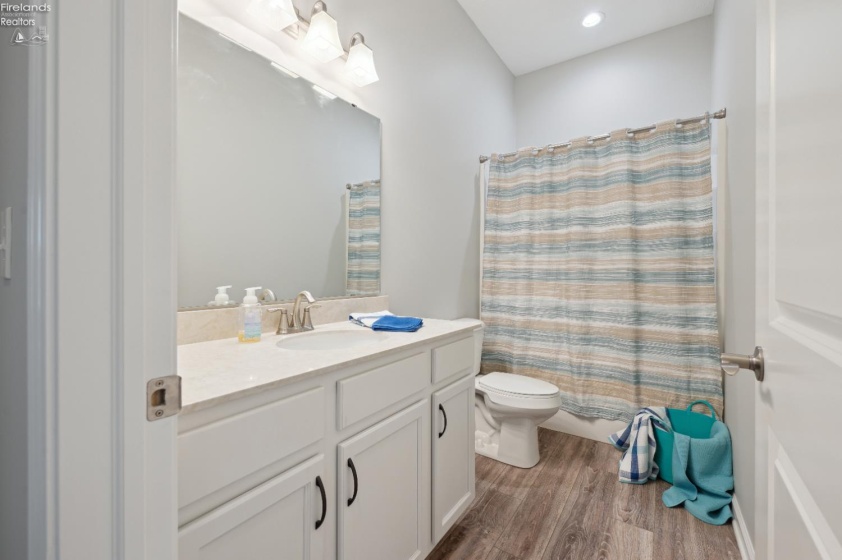 4340 McKenna Lane, Port Clinton, 43452, 3 Bedrooms Bedrooms, ,2 BathroomsBathrooms,Residential,For Sale,McKenna,20251441