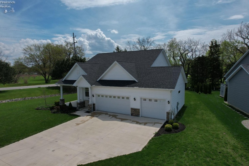 4340 McKenna Lane, Port Clinton, 43452, 3 Bedrooms Bedrooms, ,2 BathroomsBathrooms,Residential,For Sale,McKenna,20251441