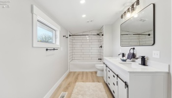 Second Floor Full Bath Second Floor Full Bath