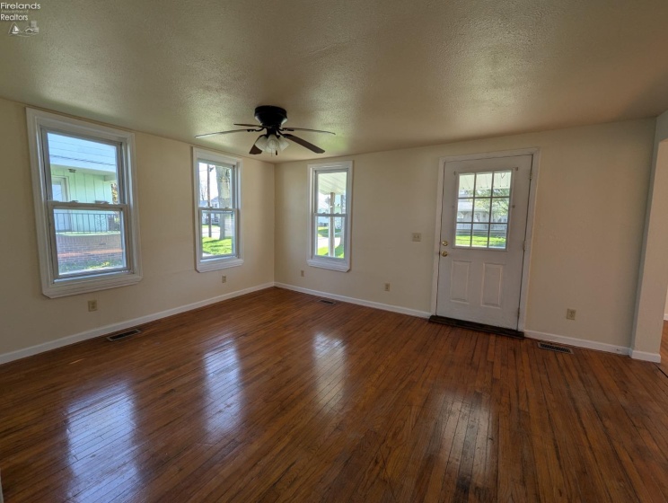 128 Benton Street, Oak Harbor, 43449, 3 Bedrooms Bedrooms, ,1 BathroomBathrooms,Residential,For Sale,Benton,20251357