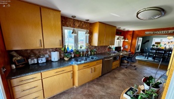 5106 Ottawa River Road, Toledo, 43611, 2 Bedrooms Bedrooms, ,2 BathroomsBathrooms,Residential,For Sale,Ottawa River Road,20251507