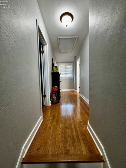 5106 Ottawa River Road, Toledo, 43611, 2 Bedrooms Bedrooms, ,2 BathroomsBathrooms,Residential,For Sale,Ottawa River Road,20251507