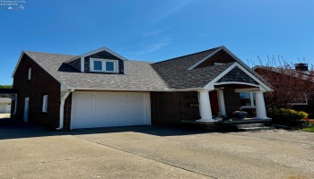 5106 Ottawa River Road, Toledo, 43611, 2 Bedrooms Bedrooms, ,2 BathroomsBathrooms,Residential,For Sale,Ottawa River Road,20251507