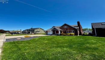5106 Ottawa River Road, Toledo, 43611, 2 Bedrooms Bedrooms, ,2 BathroomsBathrooms,Residential,For Sale,Ottawa River Road,20251507