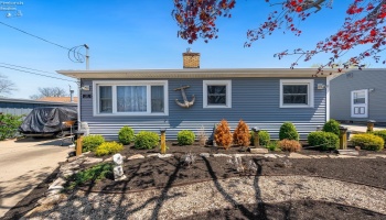 321 Paul Street, Marblehead, 43440, ,2 BathroomsBathrooms,Residential,For Sale,Paul,20251511