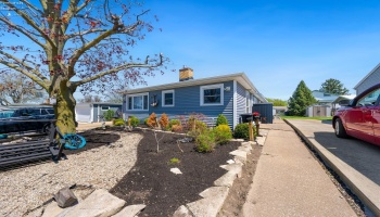 321 Paul Street, Marblehead, 43440, ,2 BathroomsBathrooms,Residential,For Sale,Paul,20251511