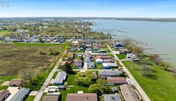 321 Paul Street, Marblehead, 43440, ,2 BathroomsBathrooms,Residential,For Sale,Paul,20251511