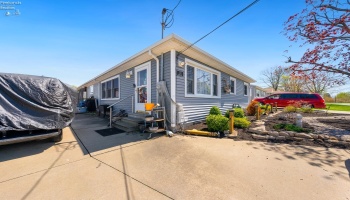 321 Paul Street, Marblehead, 43440, ,2 BathroomsBathrooms,Residential,For Sale,Paul,20251511