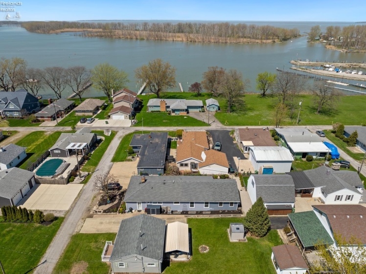 321 Paul Street, Marblehead, 43440, ,2 BathroomsBathrooms,Residential,For Sale,Paul,20251511