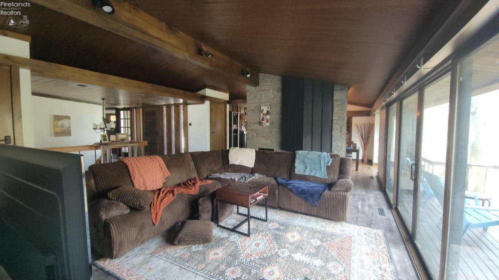 305 South Trail, Tiffin, 44883, 4 Bedrooms Bedrooms, ,3 BathroomsBathrooms,Residential,For Sale,South,20251291