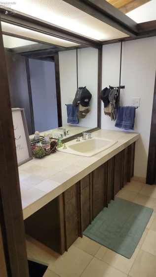 Main Floor Full Bath