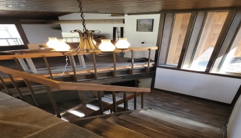 Excessive amounts of light pour into this home Excessive amounts of light pour into this home