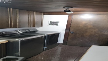 Laundry with direct access to the garage (Main Level) Laundry with direct access to the garage (Main Level)
