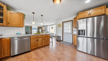 422 James Street, Marblehead, 43440, 4 Bedrooms Bedrooms, ,2 BathroomsBathrooms,Residential,For Sale,James,20251345