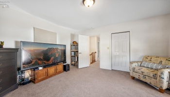 422 James Street, Marblehead, 43440, 4 Bedrooms Bedrooms, ,2 BathroomsBathrooms,Residential,For Sale,James,20251345
