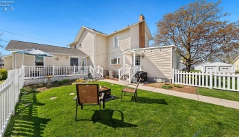 422 James Street, Marblehead, 43440, 4 Bedrooms Bedrooms, ,2 BathroomsBathrooms,Residential,For Sale,James,20251345