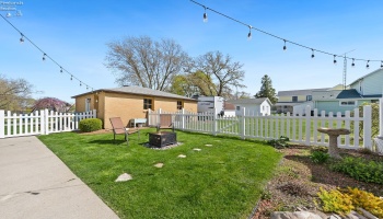 422 James Street, Marblehead, 43440, 4 Bedrooms Bedrooms, ,2 BathroomsBathrooms,Residential,For Sale,James,20251345