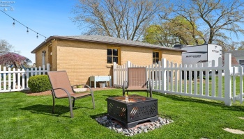 422 James Street, Marblehead, 43440, 4 Bedrooms Bedrooms, ,2 BathroomsBathrooms,Residential,For Sale,James,20251345