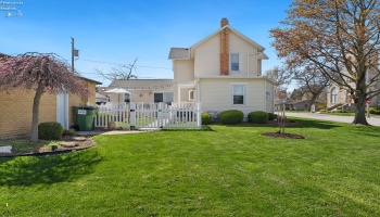 422 James Street, Marblehead, 43440, 4 Bedrooms Bedrooms, ,2 BathroomsBathrooms,Residential,For Sale,James,20251345
