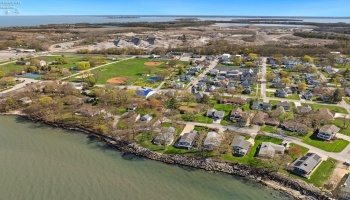 422 James Street, Marblehead, 43440, 4 Bedrooms Bedrooms, ,2 BathroomsBathrooms,Residential,For Sale,James,20251345