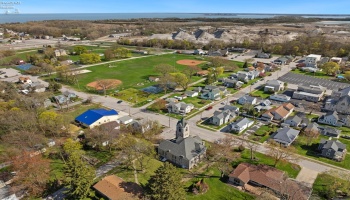 422 James Street, Marblehead, 43440, 4 Bedrooms Bedrooms, ,2 BathroomsBathrooms,Residential,For Sale,James,20251345