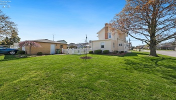 422 James Street, Marblehead, 43440, 4 Bedrooms Bedrooms, ,2 BathroomsBathrooms,Residential,For Sale,James,20251345
