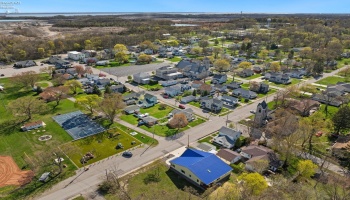 422 James Street, Marblehead, 43440, 4 Bedrooms Bedrooms, ,2 BathroomsBathrooms,Residential,For Sale,James,20251345