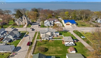 422 James Street, Marblehead, 43440, 4 Bedrooms Bedrooms, ,2 BathroomsBathrooms,Residential,For Sale,James,20251345