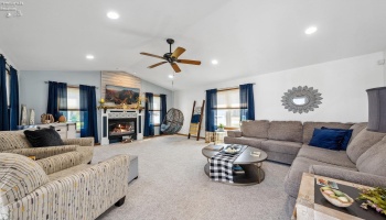 422 James Street, Marblehead, 43440, 4 Bedrooms Bedrooms, ,2 BathroomsBathrooms,Residential,For Sale,James,20251345