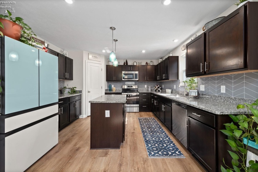 6035 Conneaut Light Drive, Vermilion, 44089, 4 Bedrooms Bedrooms, ,3 BathroomsBathrooms,Residential,For Sale,Conneaut Light,20251503