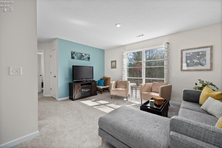 6035 Conneaut Light Drive, Vermilion, 44089, 4 Bedrooms Bedrooms, ,3 BathroomsBathrooms,Residential,For Sale,Conneaut Light,20251503