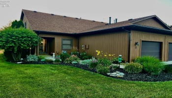 100 Harbors End Drive, Port Clinton, 43452, 2 Bedrooms Bedrooms, ,2 BathroomsBathrooms,Residential,For Sale,Harbors End,20251377