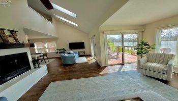 100 Harbors End Drive, Port Clinton, 43452, 2 Bedrooms Bedrooms, ,2 BathroomsBathrooms,Residential,For Sale,Harbors End,20251377